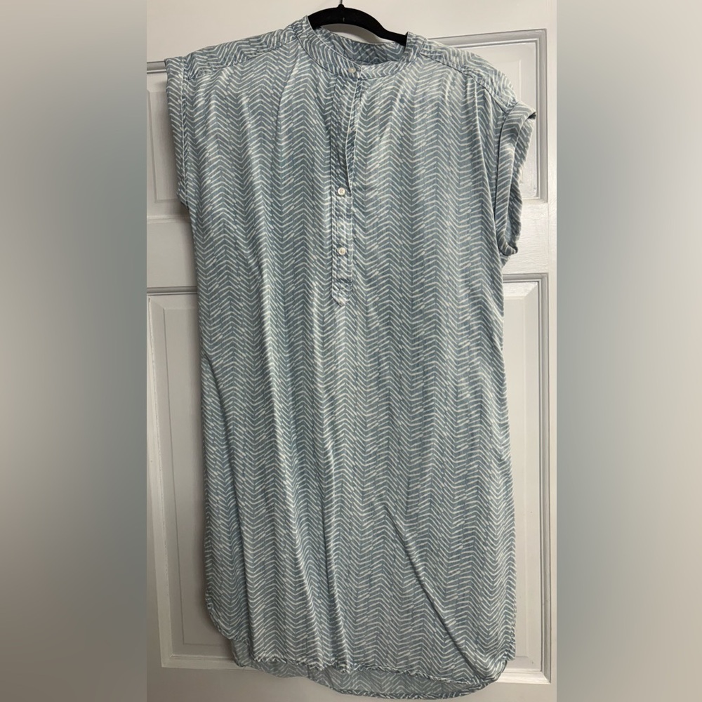 Vineyard Vines Blue and White Zigzag Dress size 2